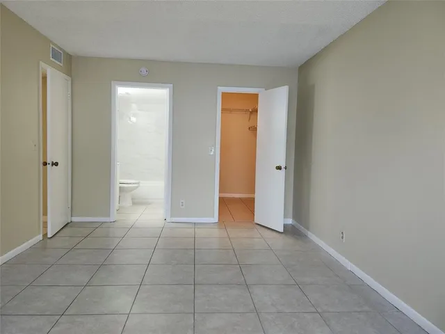 $1,905 | 545 Trace Circle, Unit 105, Deerfield Beach, FL 33441