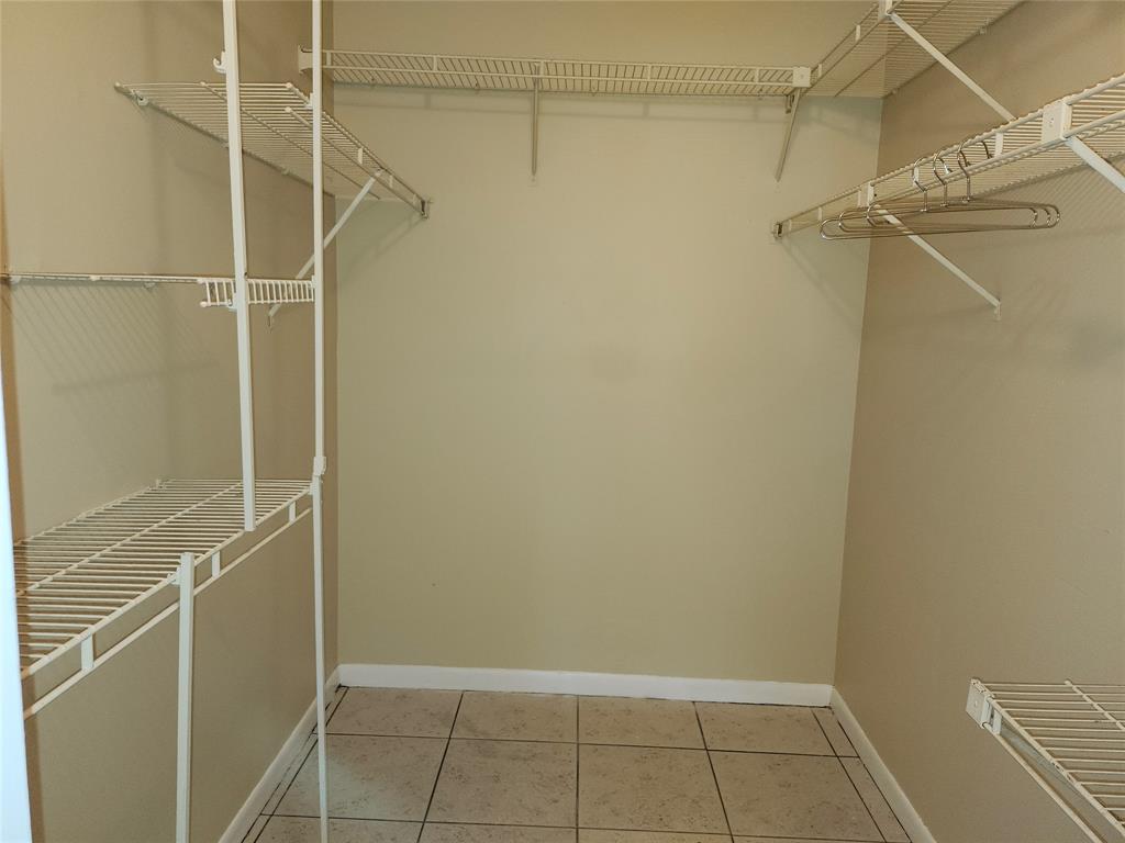 545 Trace Circle, Unit 105 Deerfield Beach, FL 33441 - Photo 30 of 44 a view of a room