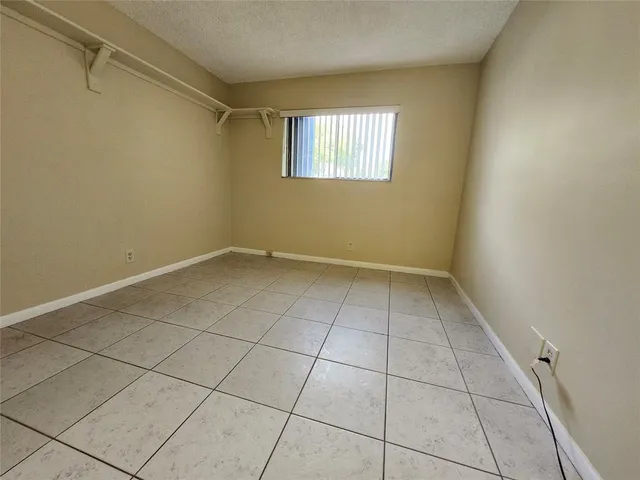 $1,905 | 545 Trace Circle, Unit 105, Deerfield Beach, FL 33441