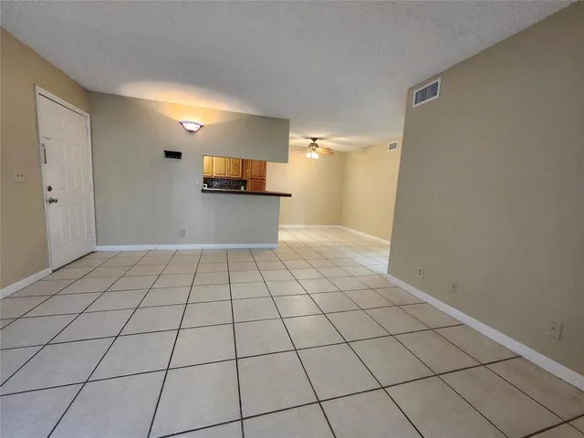 $1,905 | 545 Trace Circle, Unit 105, Deerfield Beach, FL 33441