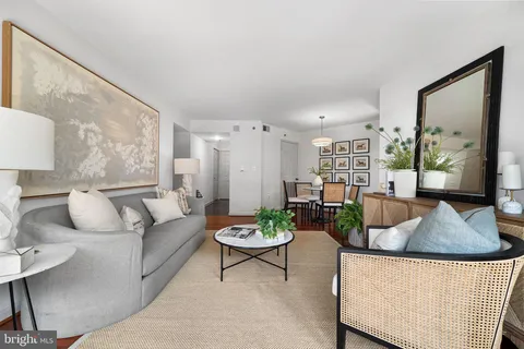$549,999 | 2181 Jamieson Avenue, Unit 1002, Alexandria, VA 22314