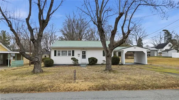 $175,000 | 308 Walter Chambers Street, Eden, NC 27288