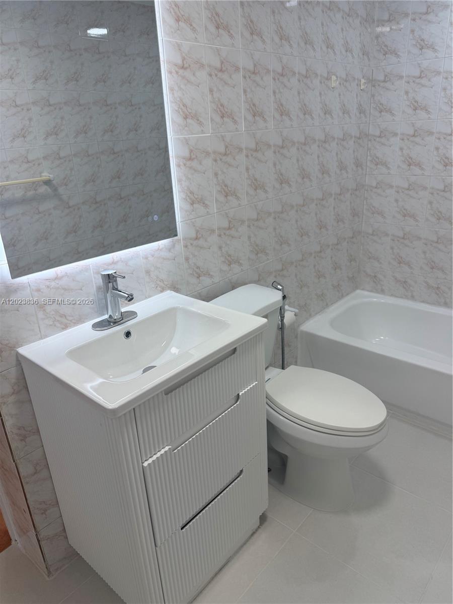 6312 Alton Road Miami Beach, FL 33140 - Photo 10 of 15 Photo 10