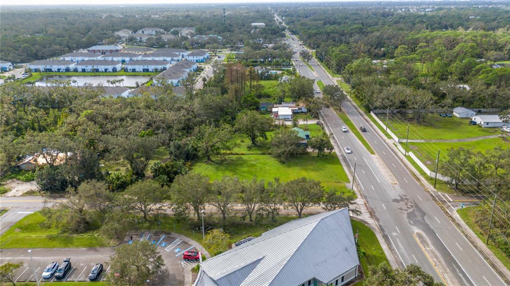 5818 North Lockwood Ridge Road Sarasota, FL 34243 - Photo 10 of 18 Gallery Image 10