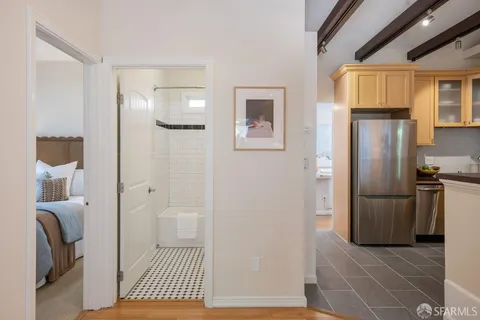 $1,095,000 | 548 37th Street, Oakland, CA 94609