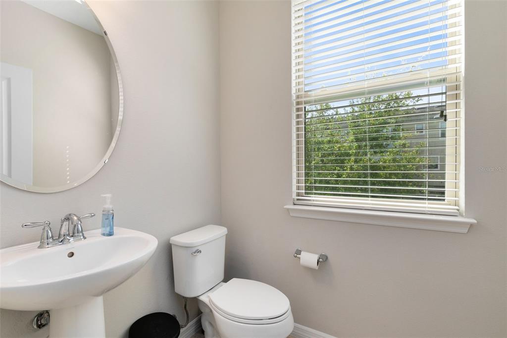 586 Piazza Point Oviedo, FL 32765 - Photo 10 of 38