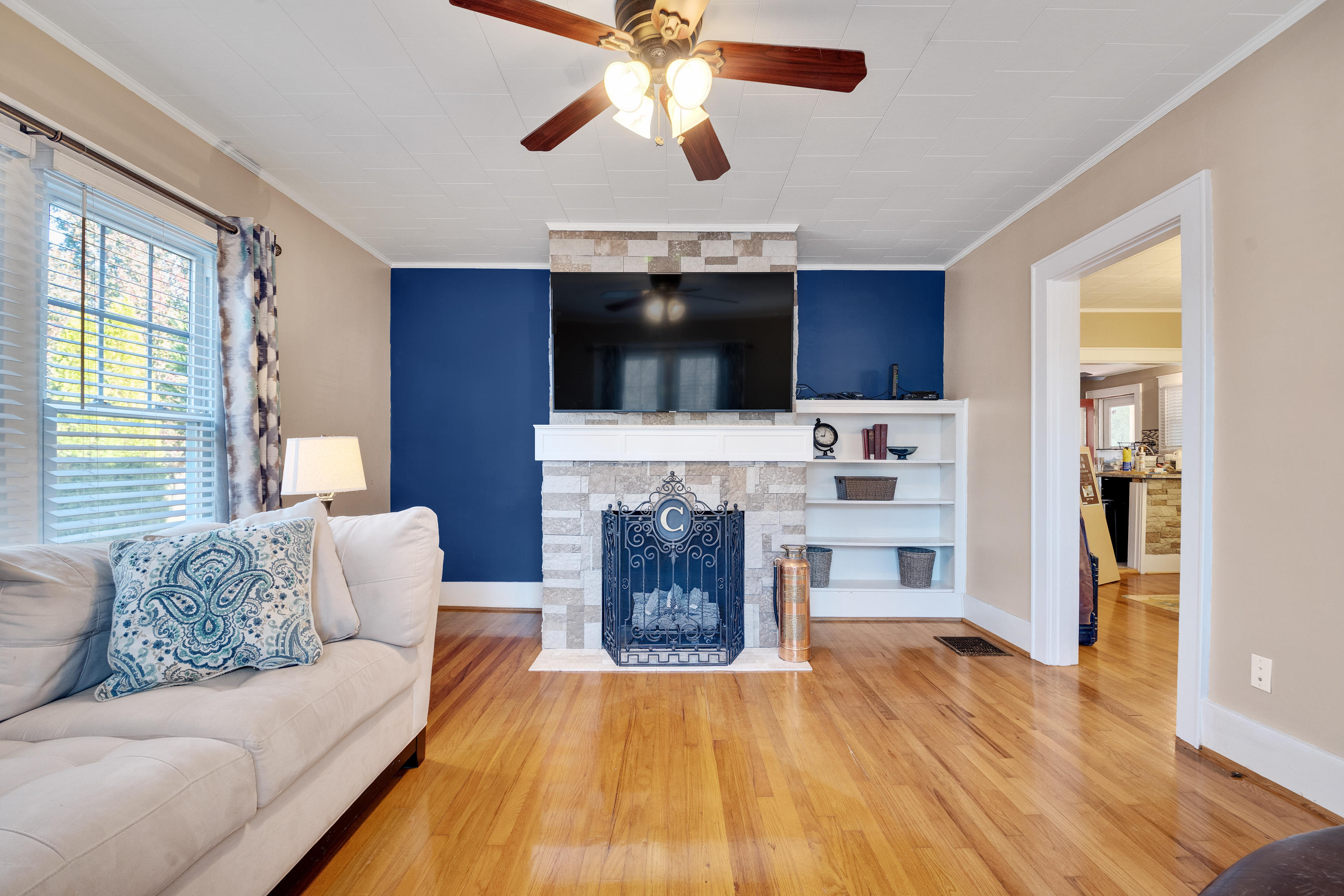 213 Harding Road Chattanooga, TN 37415 - Photo 4 of 35 213-Harding-Rd-7