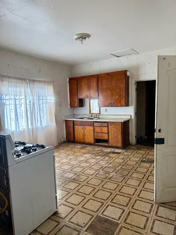 $400,000 | 641 9th Street, Richmond, CA 94801