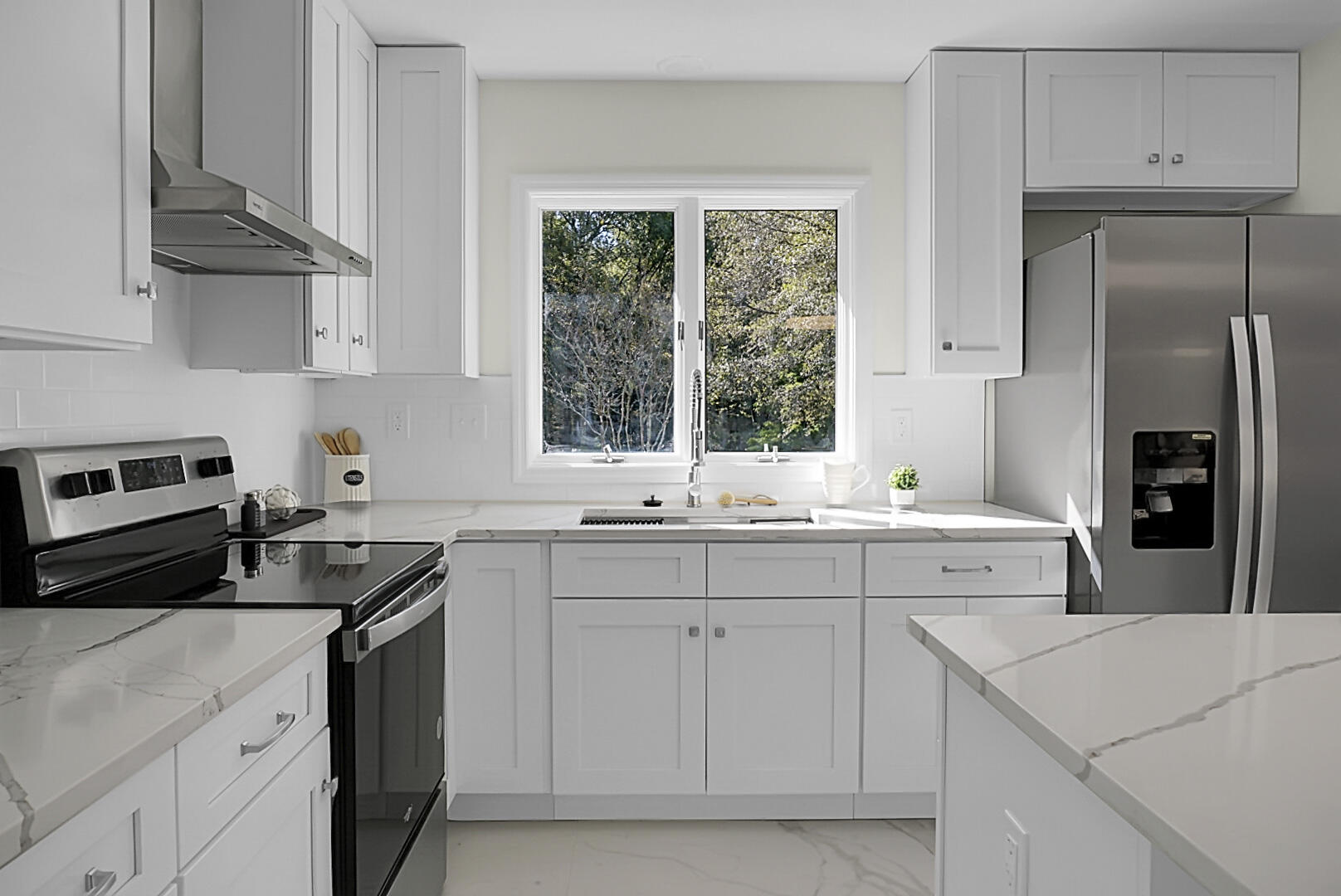 355 Generations Lane Summerville, SC 29486 - Photo 14 of 59 DSC00851