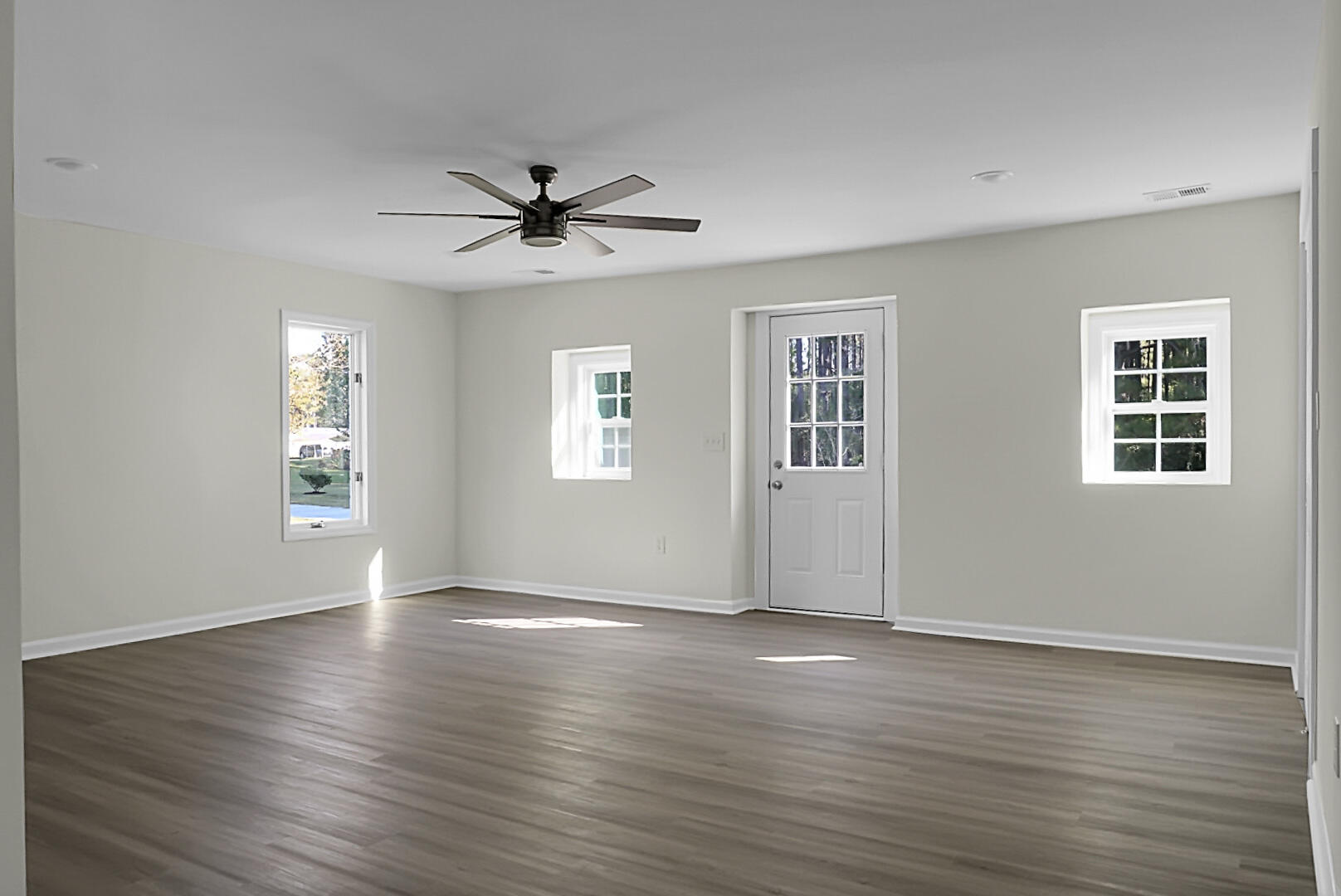 355 Generations Lane Summerville, SC 29486 - Photo 22 of 59 DSC00884