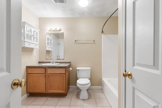 $565,000 | 18 Dale Street, Unit 9D, Andover, MA 01810