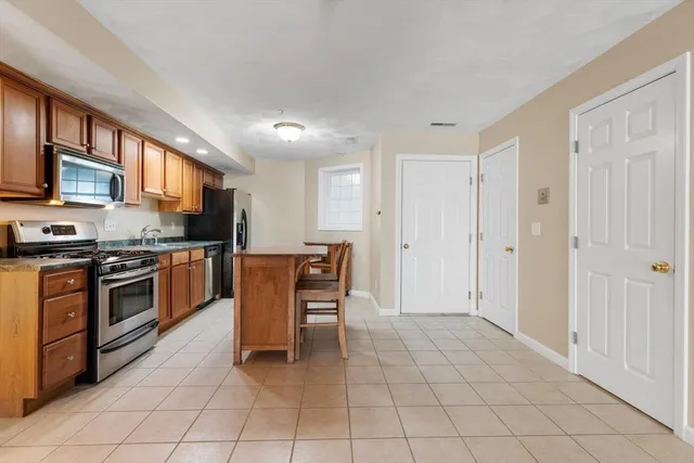 $565,000 | 18 Dale Street, Unit 9D, Andover, MA 01810