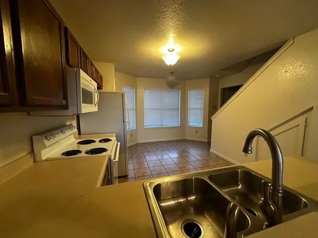 $1,675 | 7213 Oak Meadow Drive, Unit A, Austin, TX 78736