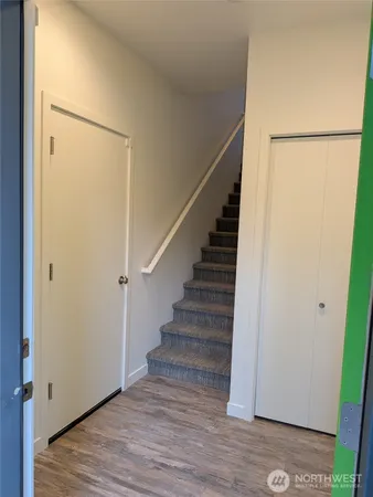 $2,900 | 2662 E Lake, Unit B, Sammamish, WA 98074