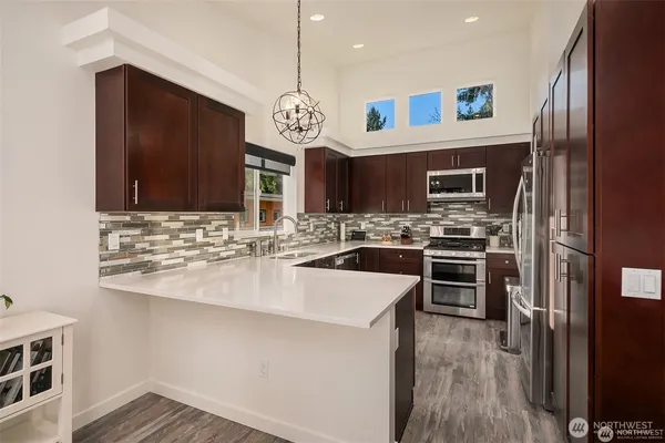 $2,900 | 2662 E Lake, Unit B, Sammamish, WA 98074