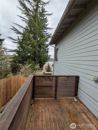 $2,900 | 2662 E Lake, Unit B, Sammamish, WA 98074