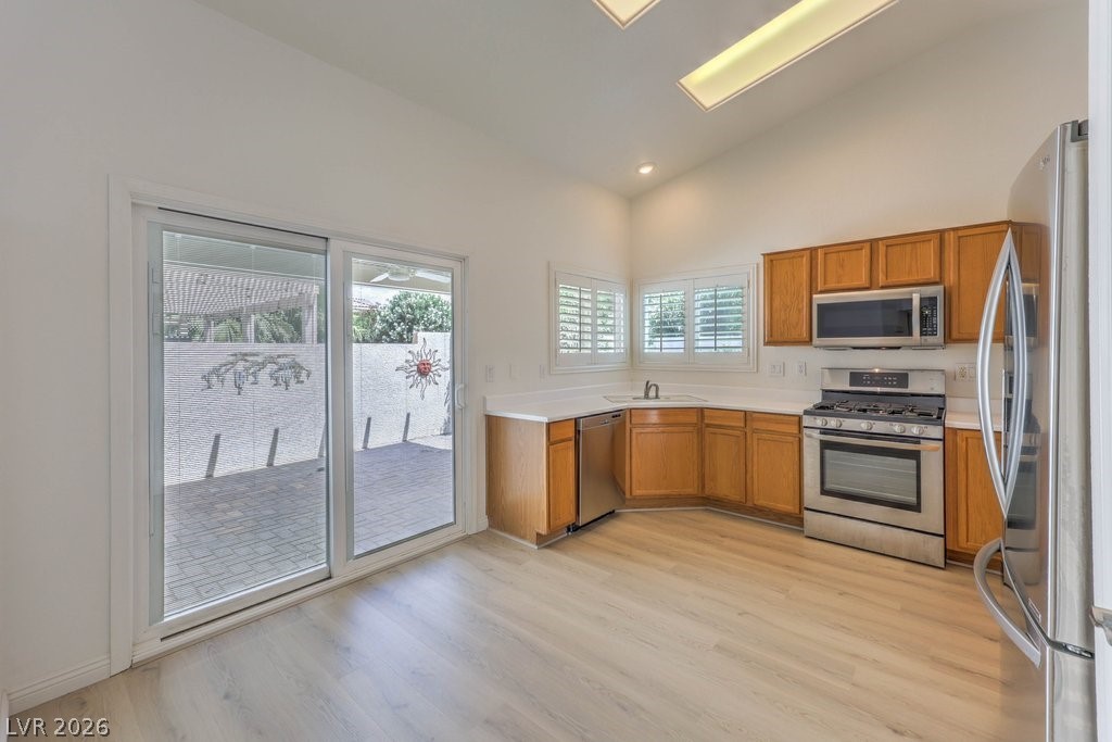 621 Saddle Rider Court Henderson, NV 89011 - Photo 4 of 48