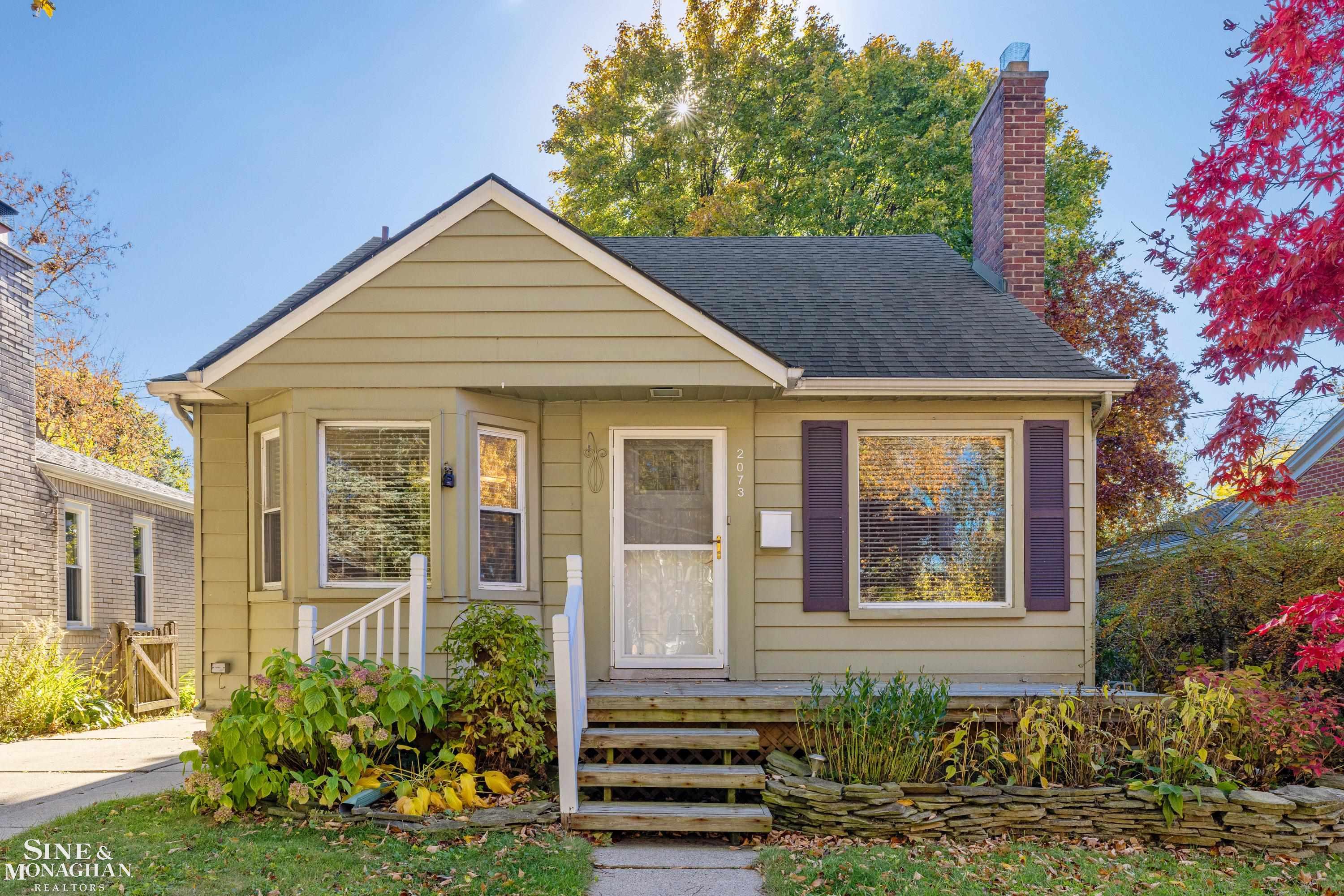2073 Hampton Road Grosse Pointe Woods, MI 48236 - Photo 1 of 39