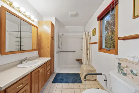 $585,000 | 3345 County Rd F South, Delavan, WI 53115