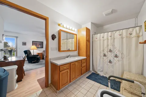 $585,000 | 3345 County Rd F South, Delavan, WI 53115