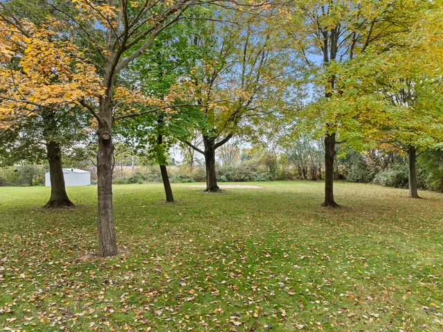 $585,000 | 3345 County Rd F South, Delavan, WI 53115