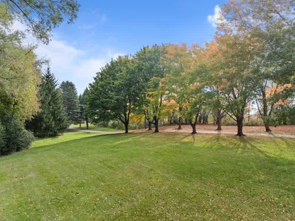 $585,000 | 3345 County Rd F South, Delavan, WI 53115