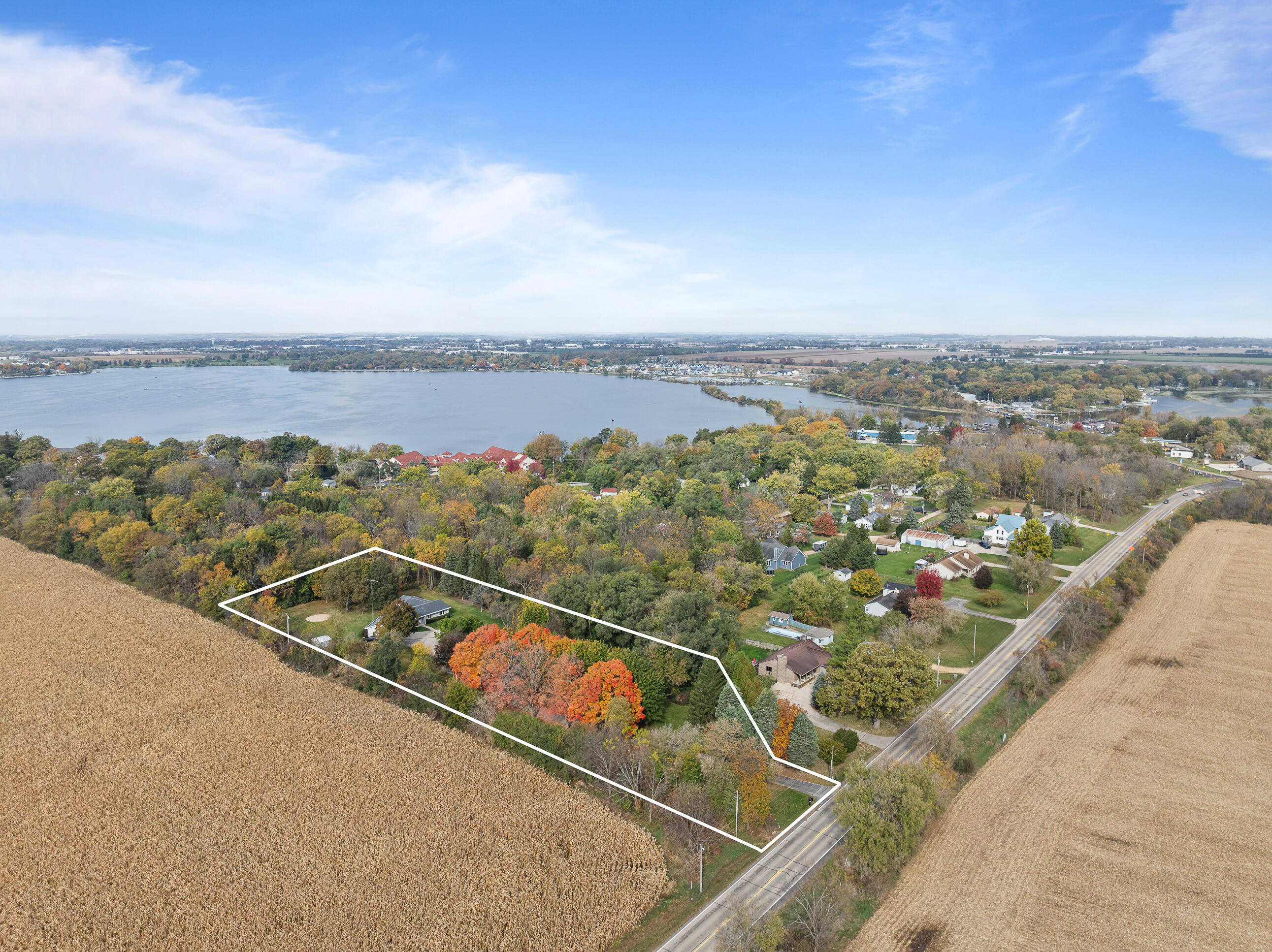 3345 County Rd F South Delavan, WI 53115 - Photo 45 of 45 45. Close to Delavan Lake