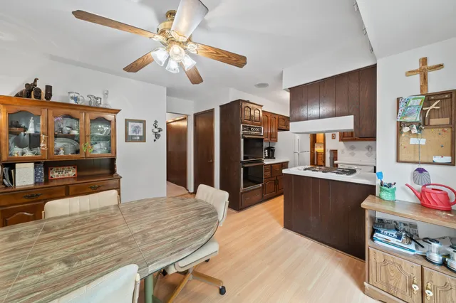 $585,000 | 3345 County Rd F South, Delavan, WI 53115