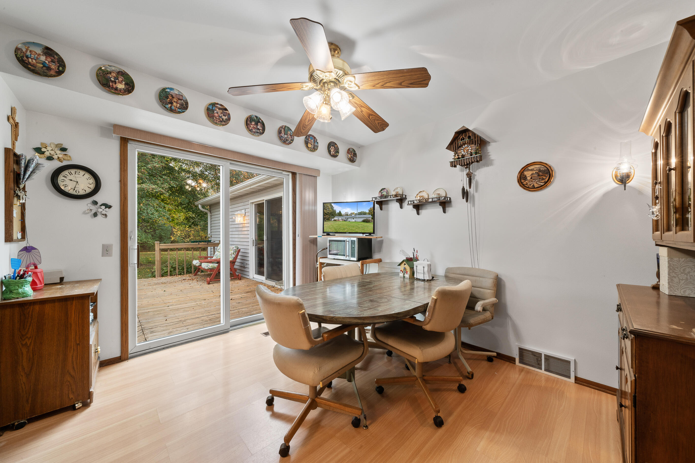 3345 County Rd F South Delavan, WI 53115 - Photo 7 of 45 7. Kitchen Dining