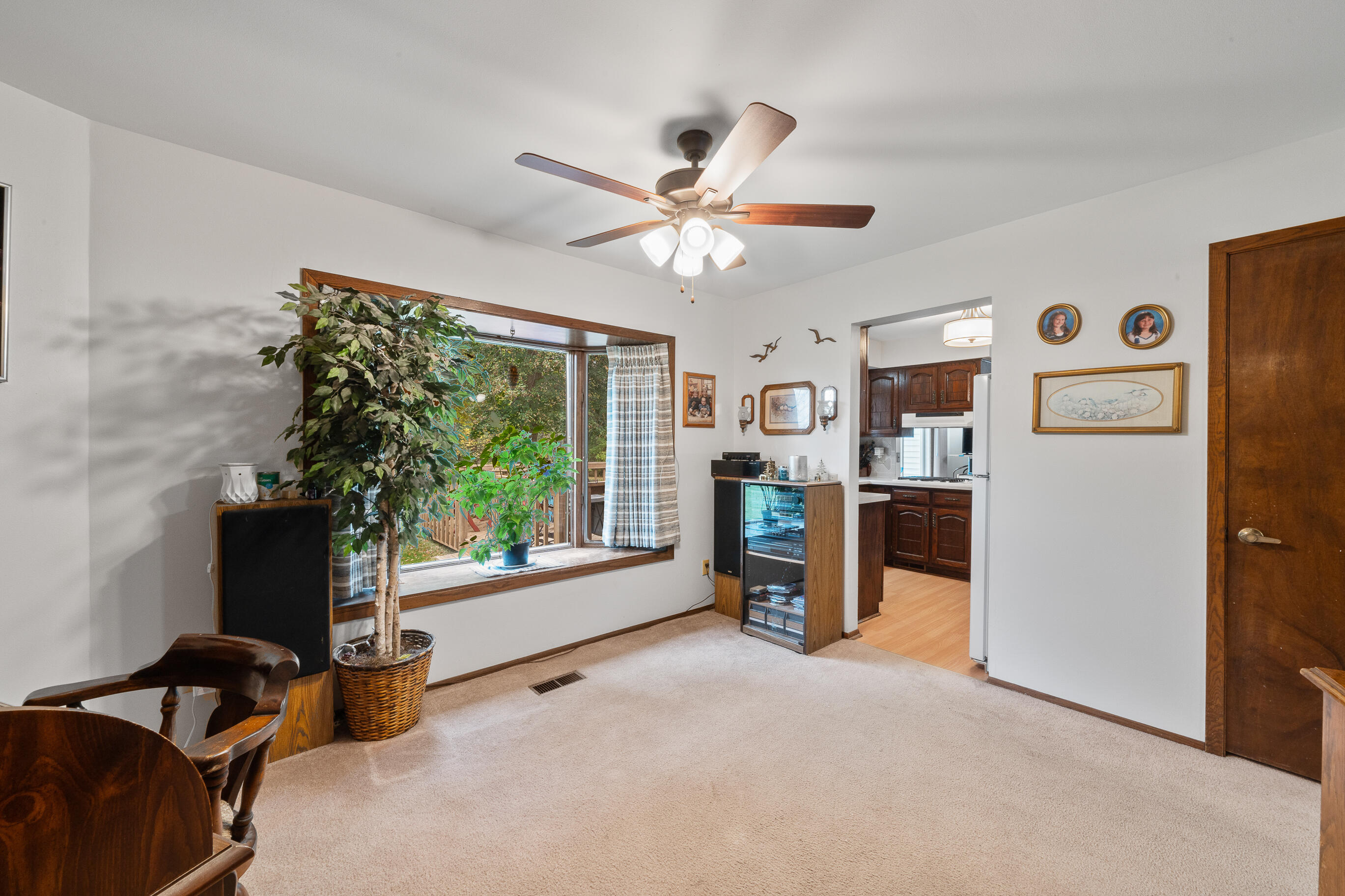 3345 County Rd F South Delavan, WI 53115 - Photo 10 of 45 10. Dining Room