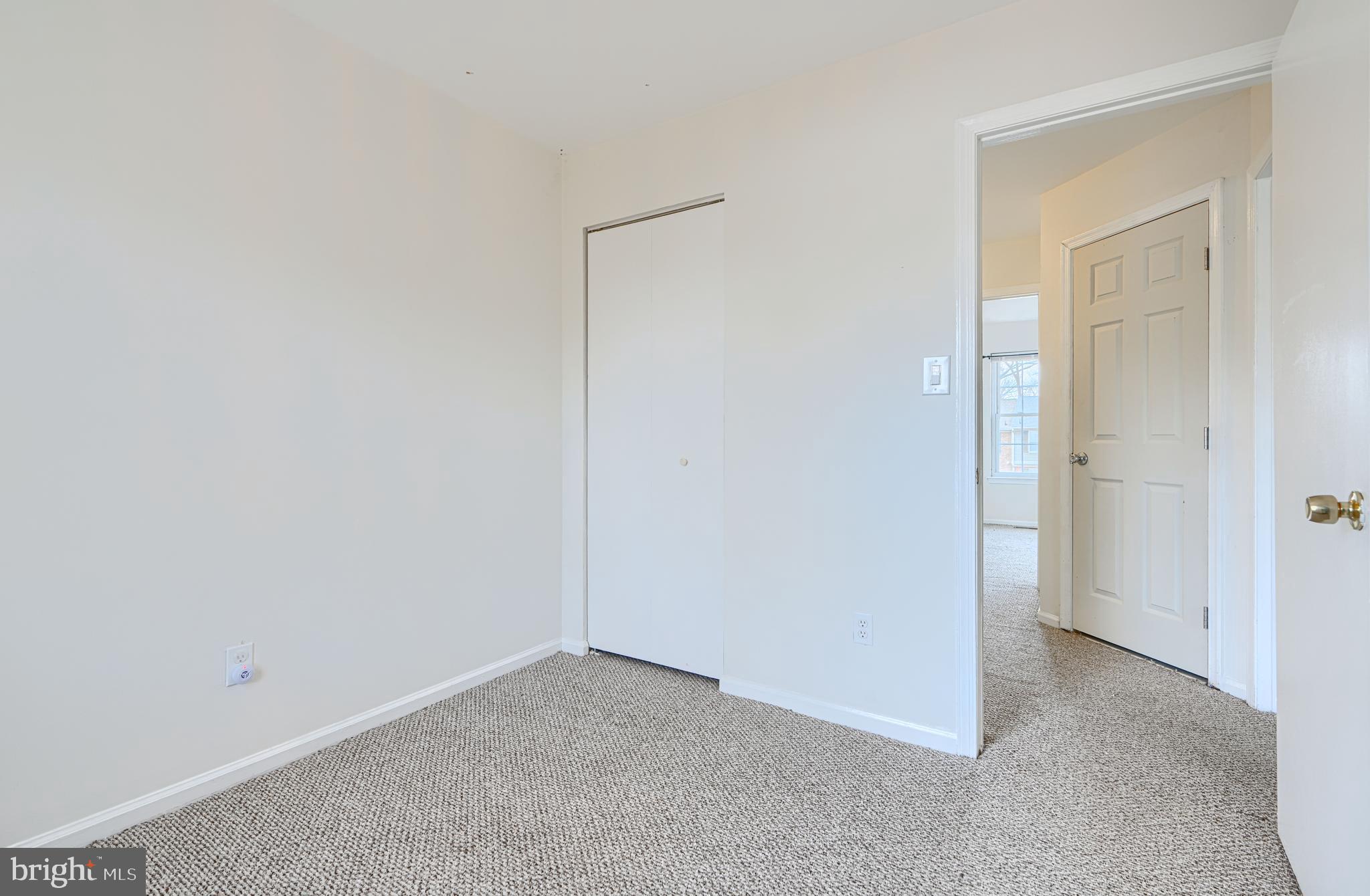 8664 Castlemill Circle Nottingham, MD 21236 - Photo 23 of 41 a view of an empty room
