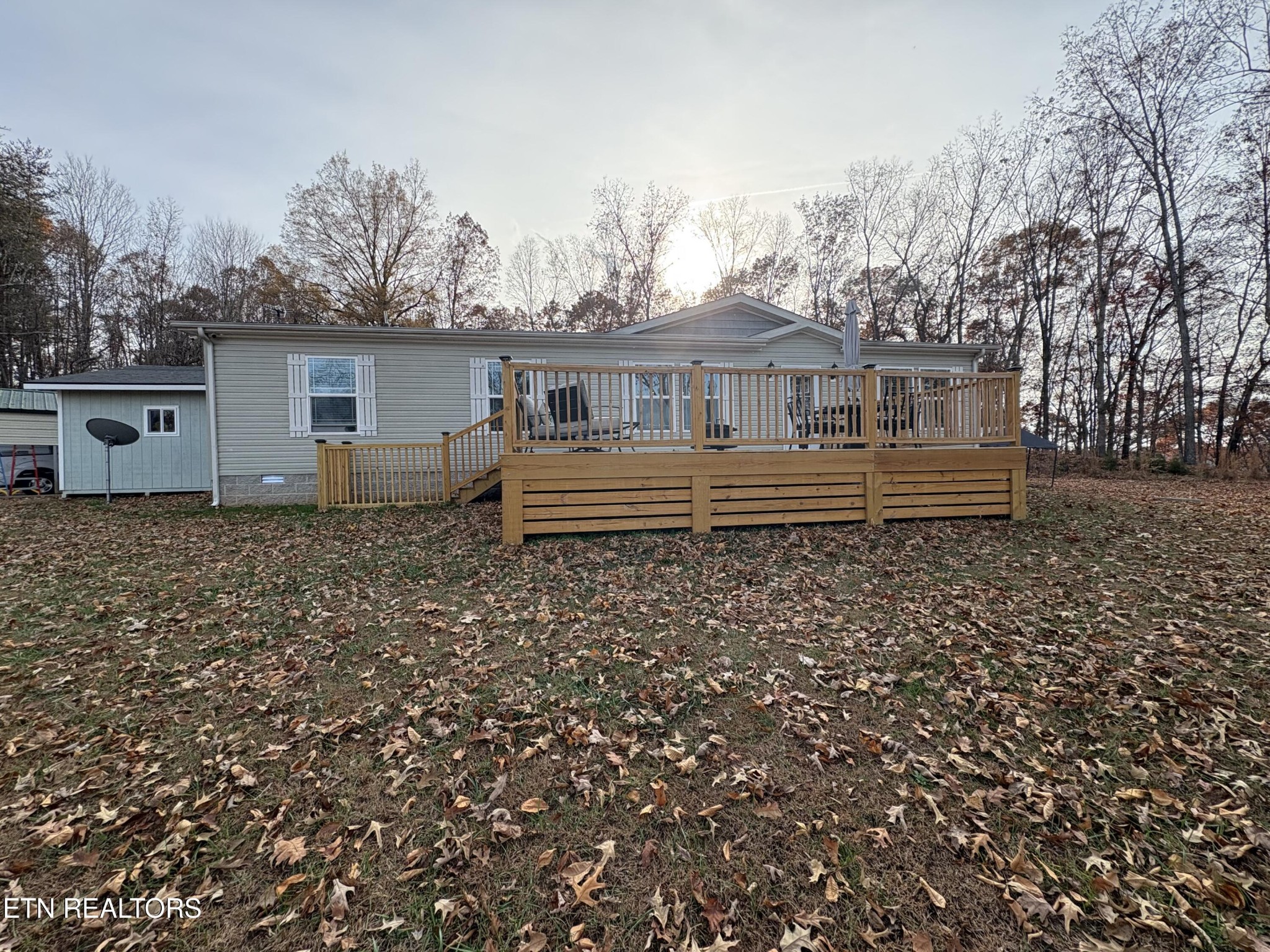 136 Hillview Road Ten Mile, TN 37880 - Photo 2 of 34 front view of a house with a yard