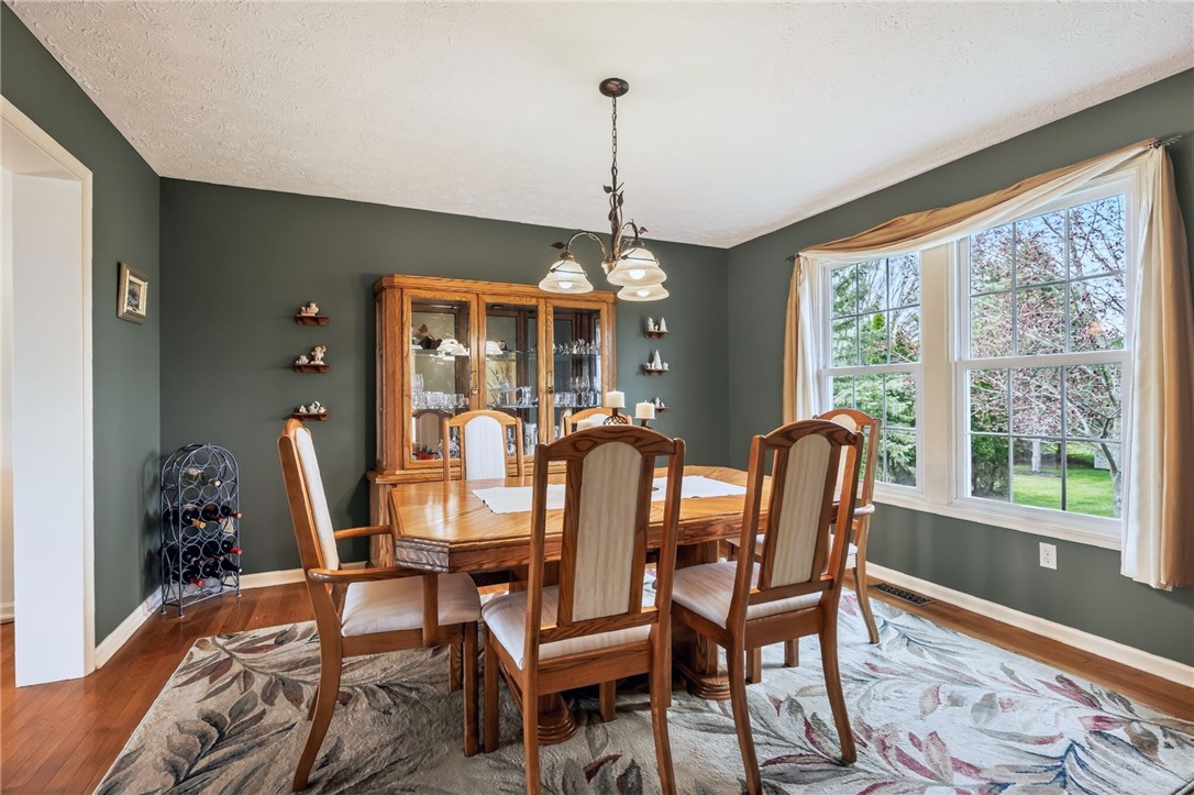 57 Edenfield Road Penfield, NY 14526 - Photo 15 of 50