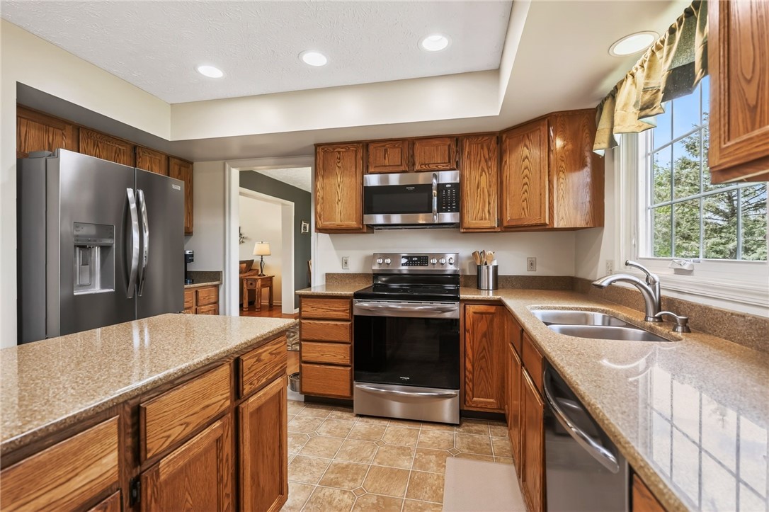 57 Edenfield Road Penfield, NY 14526 - Photo 6 of 50