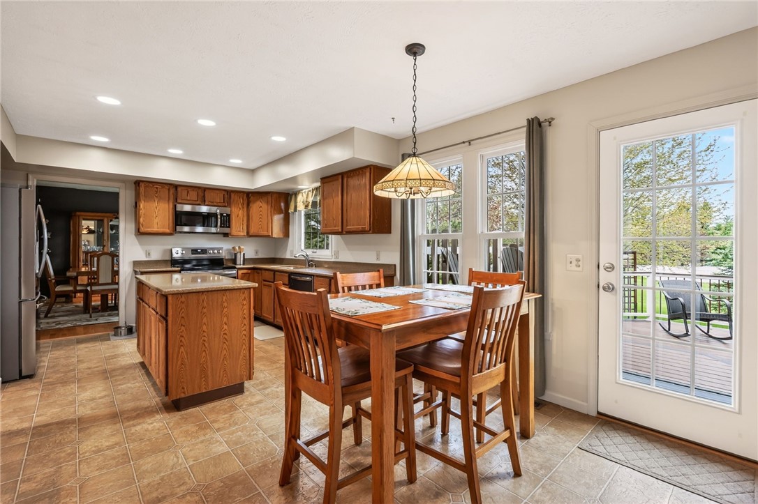 57 Edenfield Road Penfield, NY 14526 - Photo 8 of 50