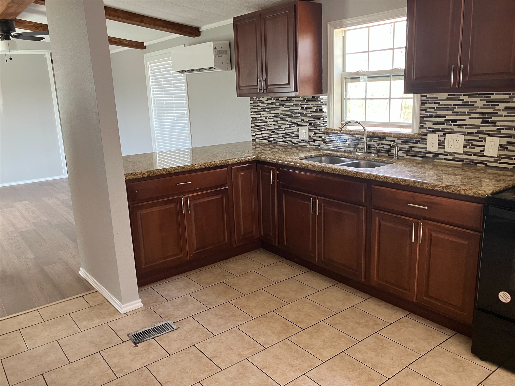 118 Walnut Street Blessing, TX 77414 - Photo 6 of 19