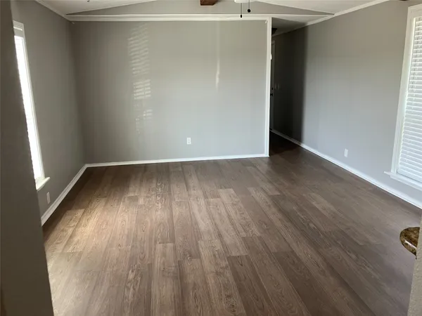 $1,100 | 118 Walnut Street, Blessing, TX 77414