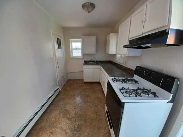 $285,000 | 322 North Tennessee Avenue, Atlantic City, NJ 08401