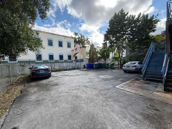 $1,875 | 229 Northwest 10th Avenue, Unit 4, Miami, FL 33128