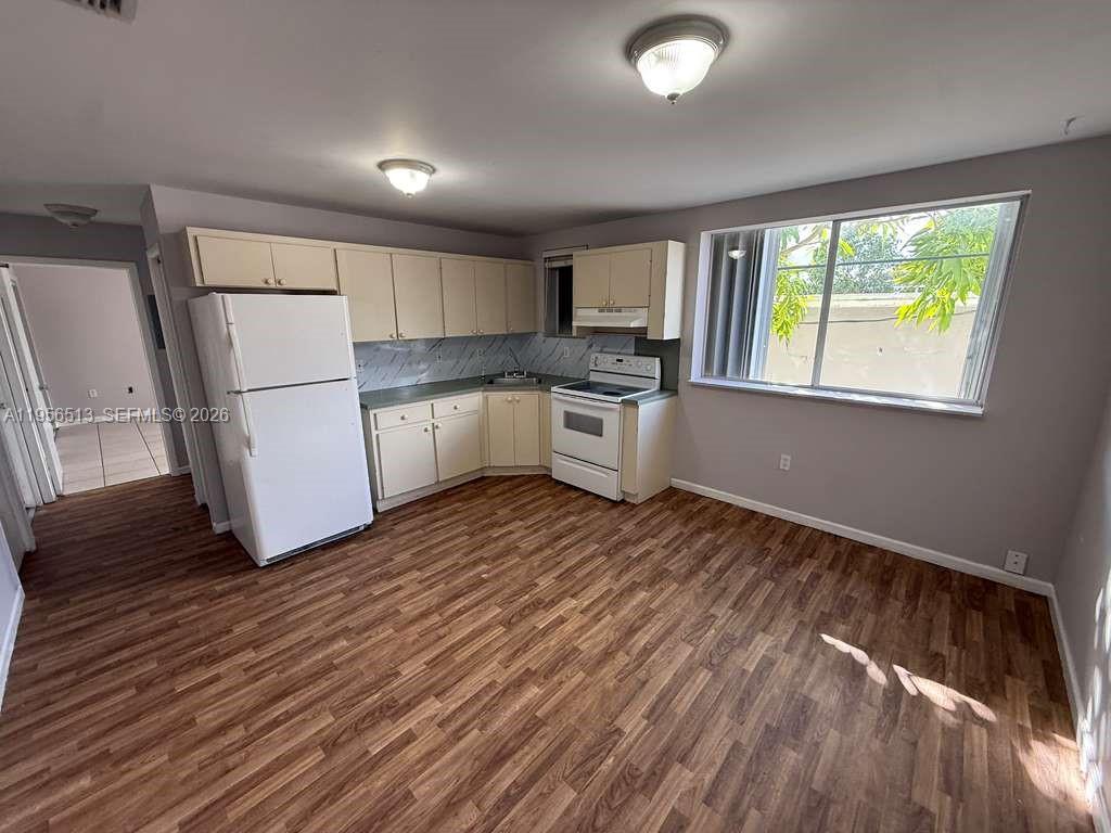 229 Northwest 10th Avenue, Unit 4 Miami, FL 33128 - Photo 5 of 9