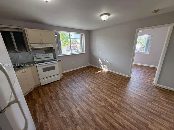 $1,875 | 229 Northwest 10th Avenue, Unit 4, Miami, FL 33128