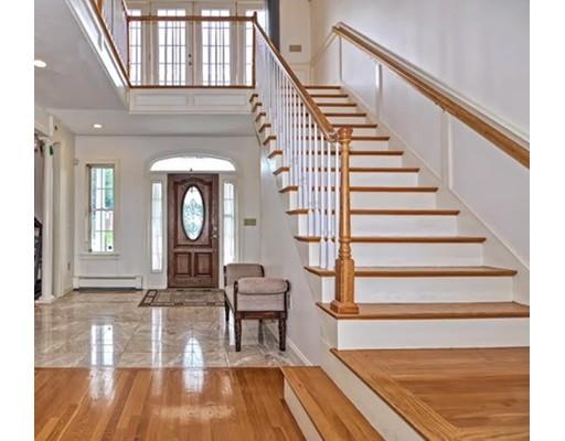 29 Old Farm Road Norwood, MA 02062 - Photo 4 of 29 Gallery Image 4