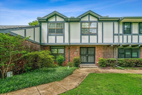 $210,000 | 964 Rustling Oaks Circle, Memphis, TN 38117