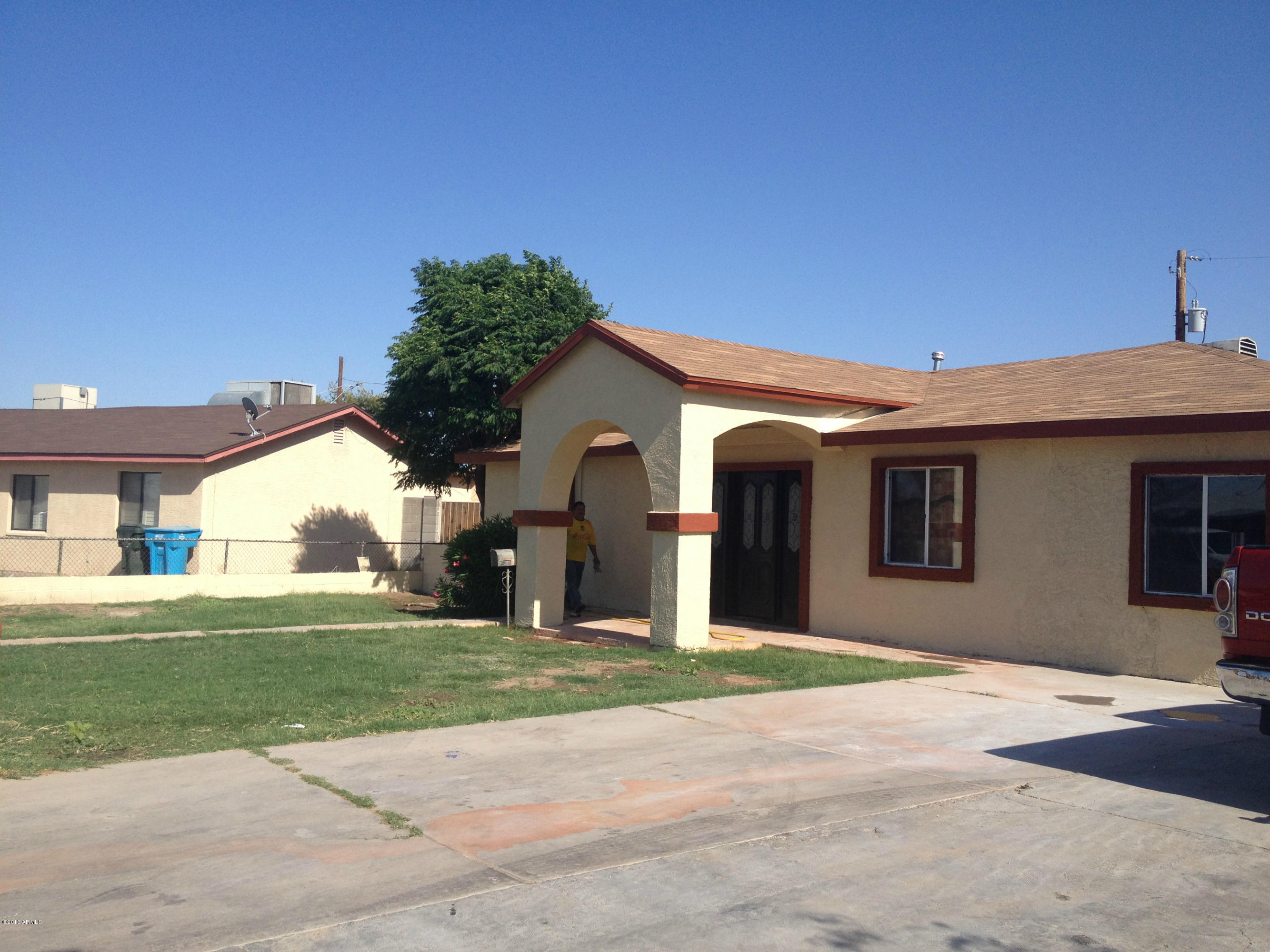 3613 West Coronado Road Phoenix, AZ 85009 - Photo 3 of 19 IMG_2136