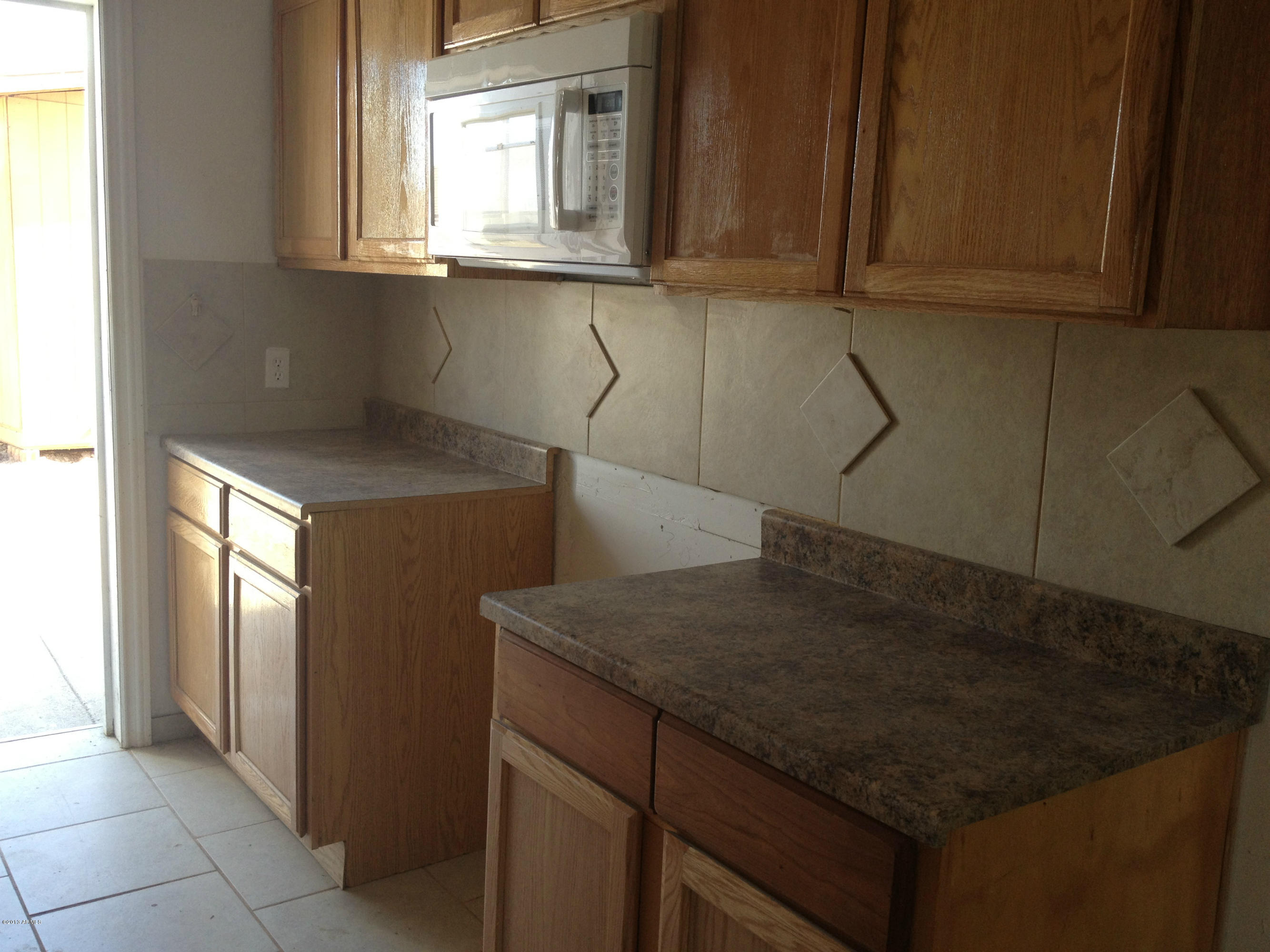 3613 West Coronado Road Phoenix, AZ 85009 - Photo 9 of 19 IMG_2142
