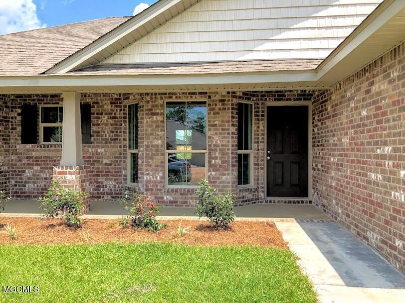 6234 Roxanne Way Biloxi, MS 39532 - Photo 14 of 28 lot 56 1540B front entry (2)