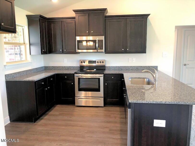 6234 Roxanne Way Biloxi, MS 39532 - Photo 8 of 28 kitchen 3