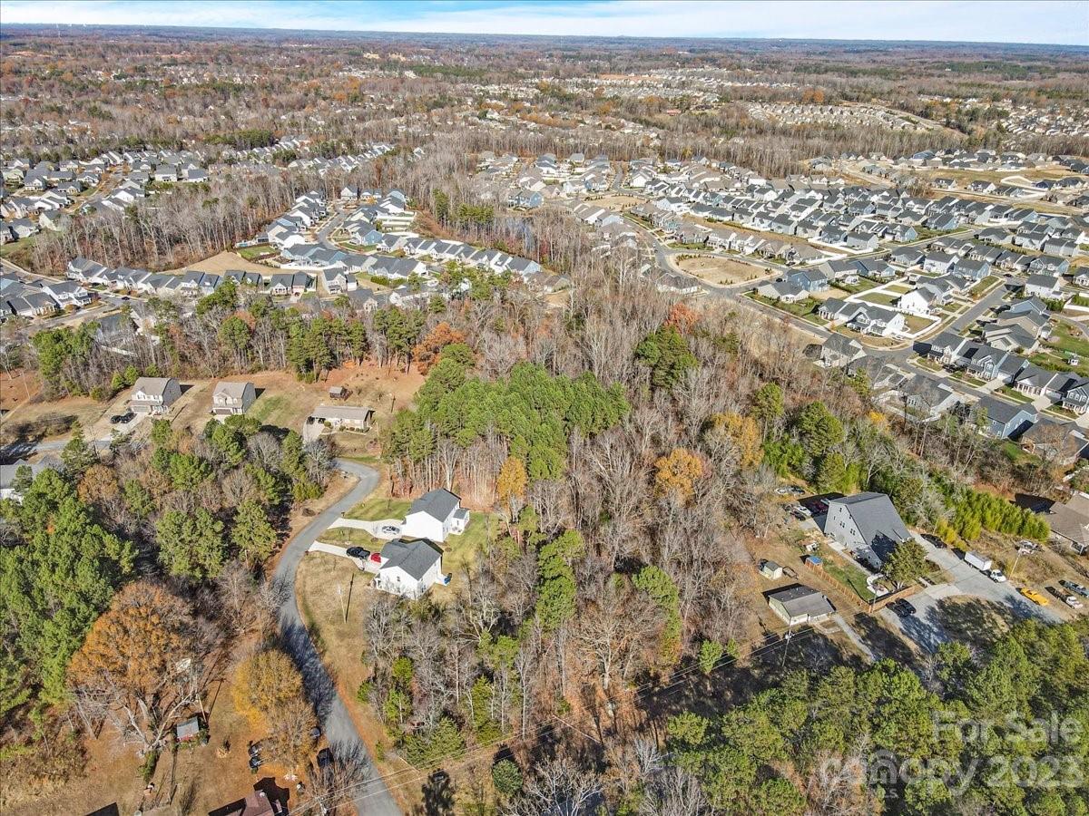 14607 Holbrooks Road Huntersville, NC 28078 - Photo 4 of 11 Gallery Image 4