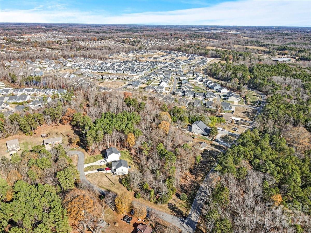 14607 Holbrooks Road Huntersville, NC 28078 - Photo 5 of 11 Gallery Image 5