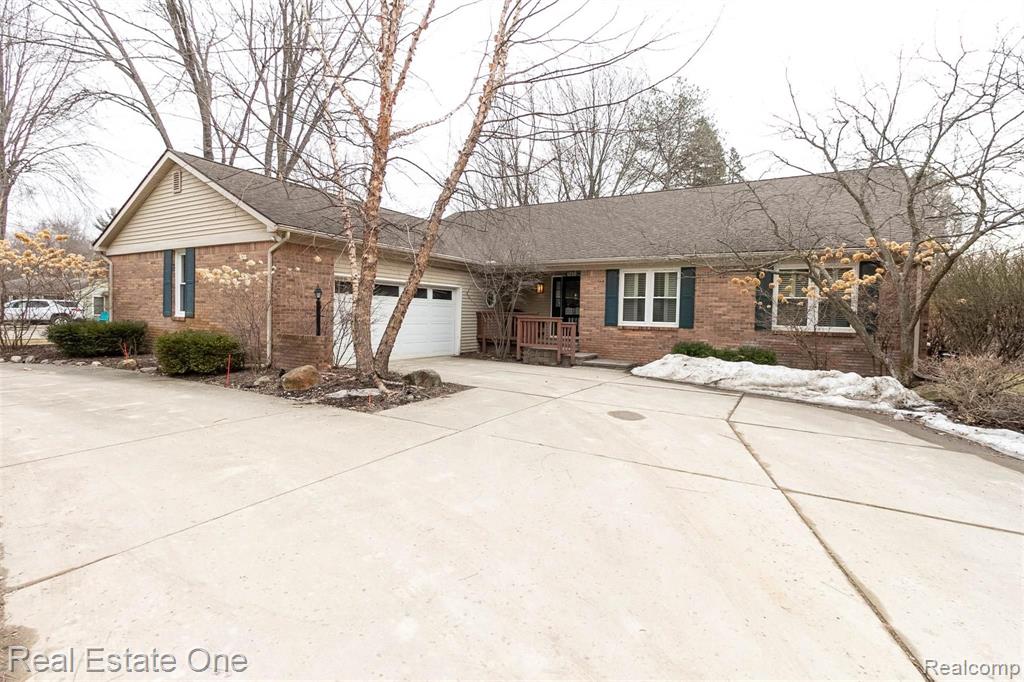 1255 Seville Road Rochester Hills, MI 48309 - Photo 2 of 58